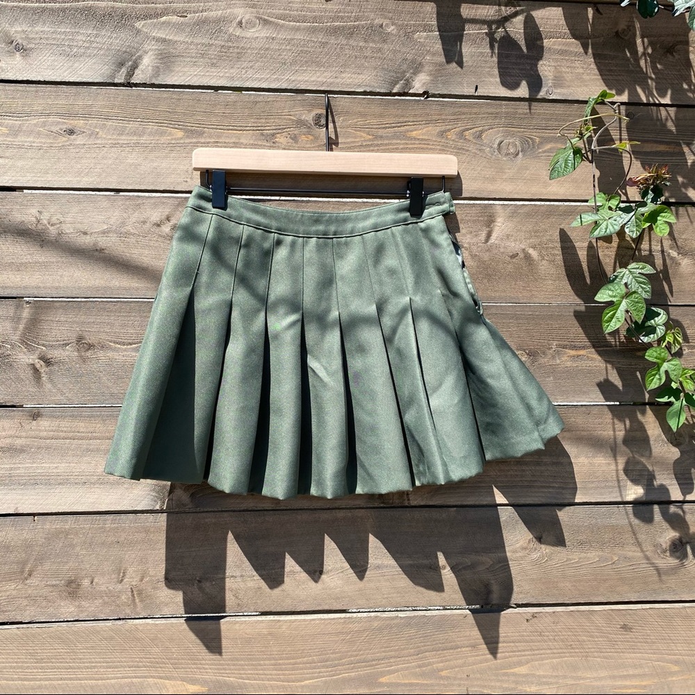 Forever 21 Green Pleated Mini Skirt